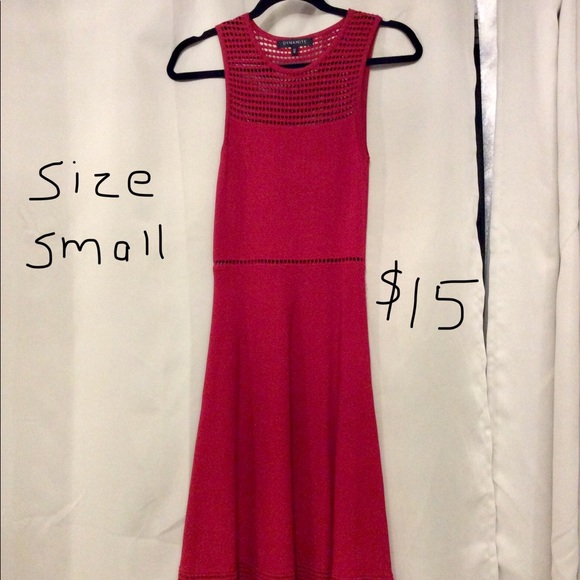 Dresses - Picture 5 of 8